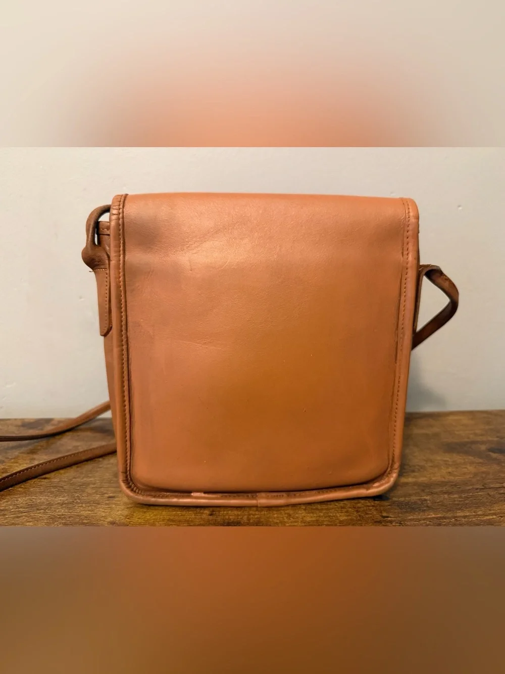 Vintage Coach Leather Shoulder / Crossbody Messenger Bag - Tan